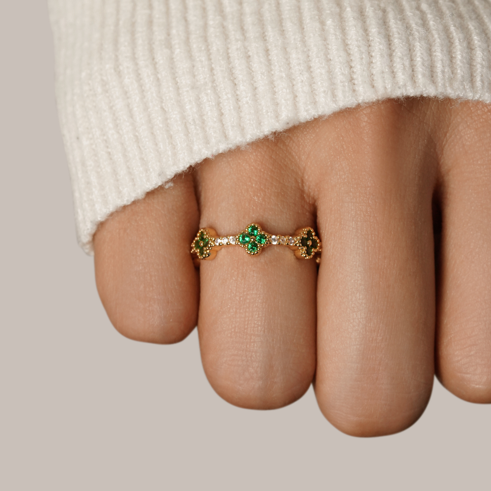Emerald Clover Ring