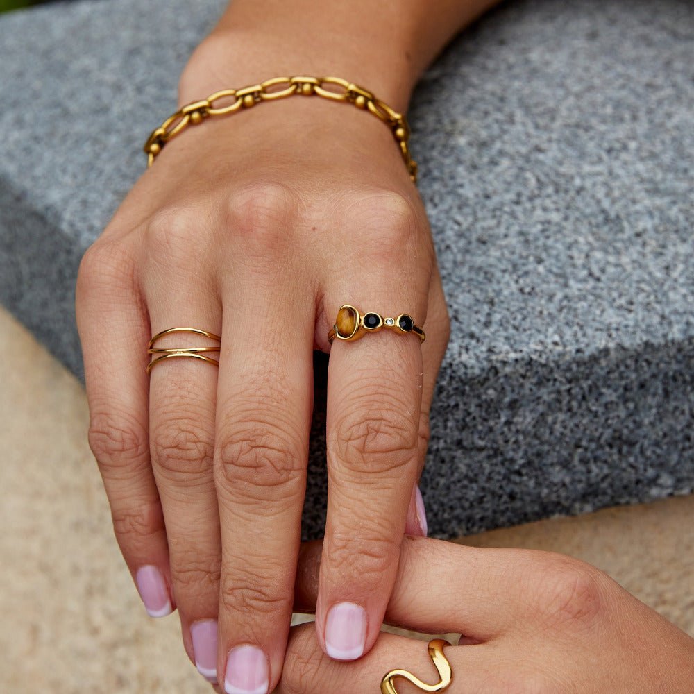 Amber Noir Orbit Ring