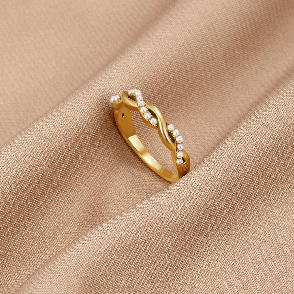 Lumière Twist Pearl Ring