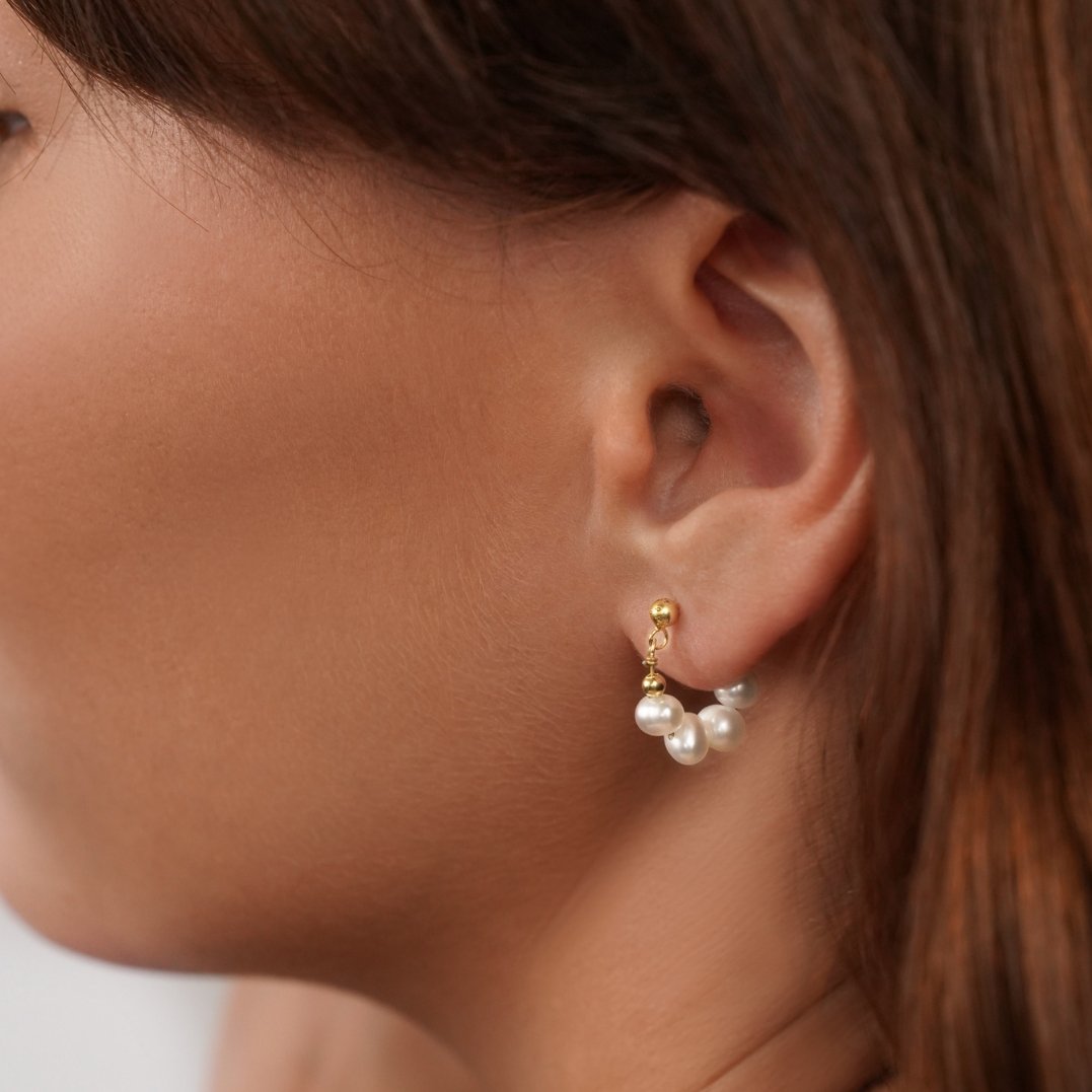 Célia Pearl Hoop Earrings