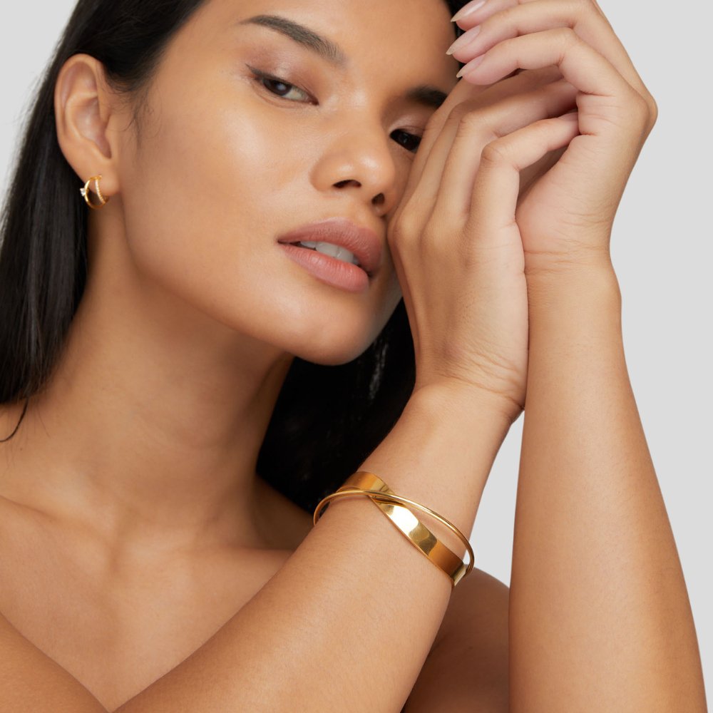 Aveline Twist Cuff