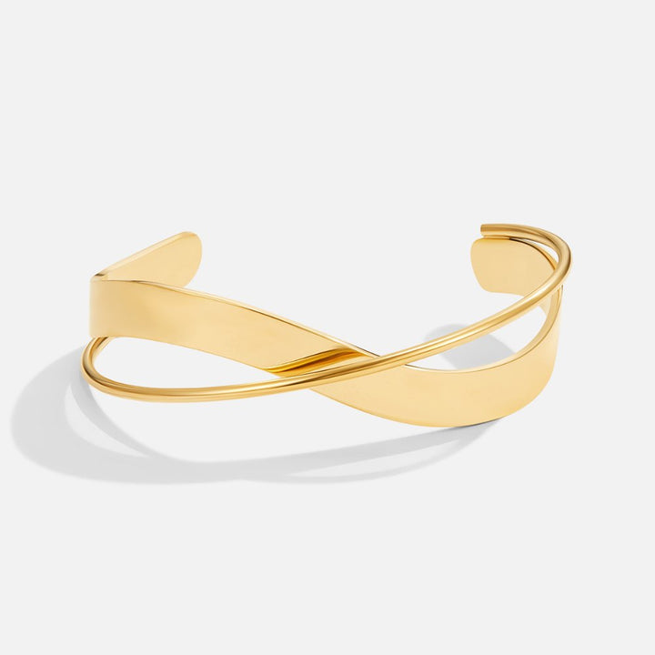 Aveline Twist Cuff