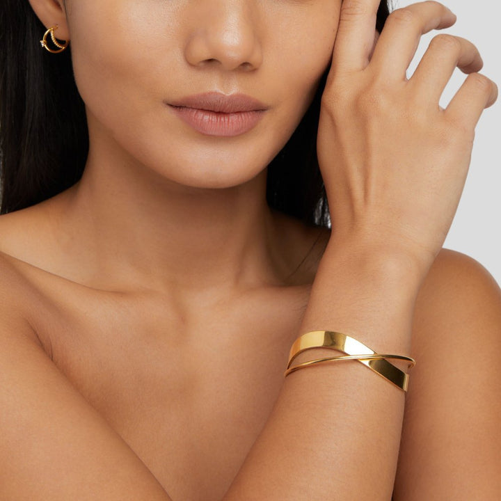 Aveline Twist Cuff