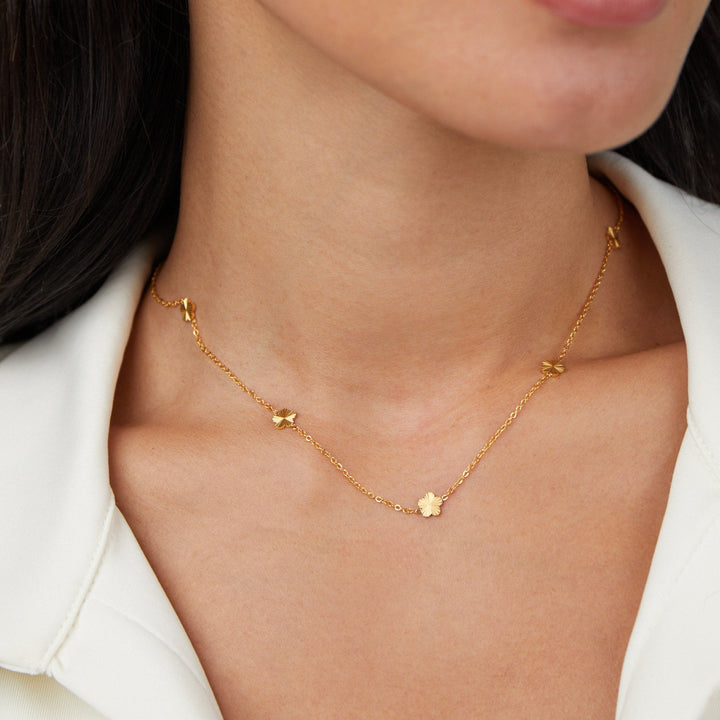 Élise Bloom Necklace