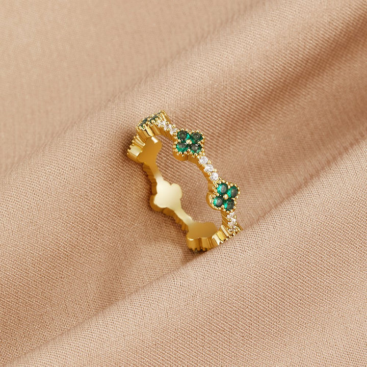 Emerald Clover Ring