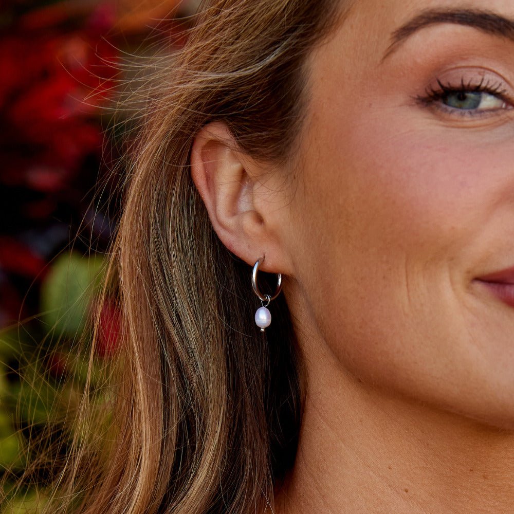 Clémence Pearl Hoop Earrings