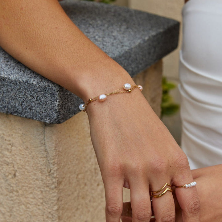 Elowen Pearl Bracelet