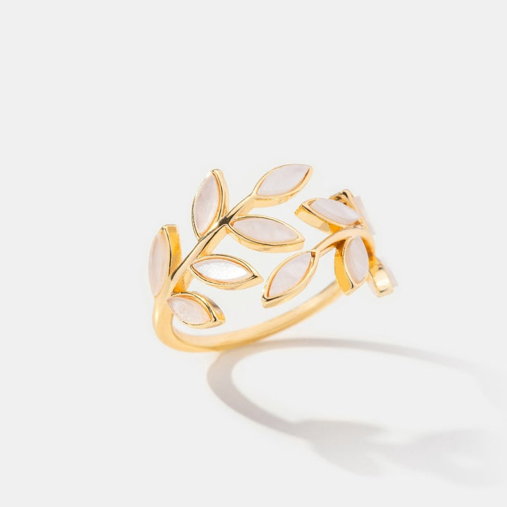 Elara Gold Leaf Ring