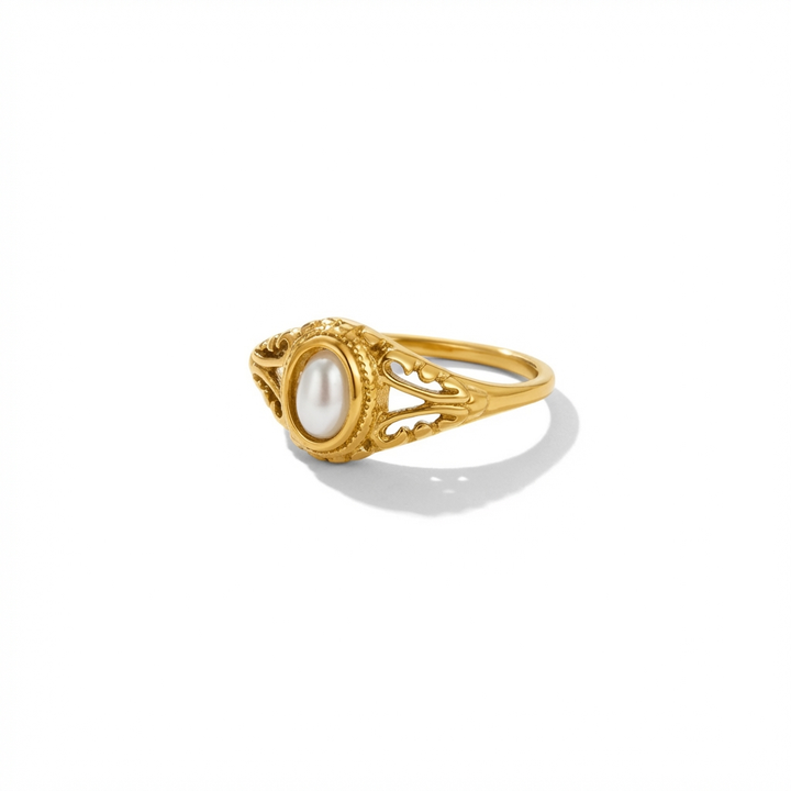 Vintage Royal Pearl Ring