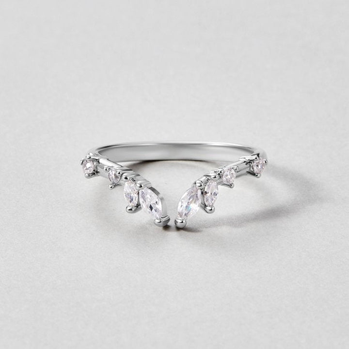 Celeste Silver Leaf Ring