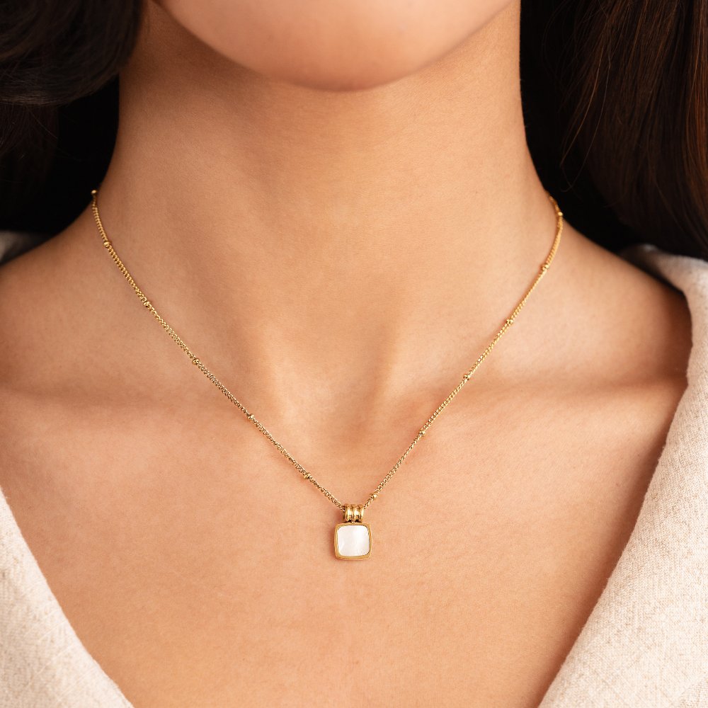 Elowen Shell Pendant Necklace