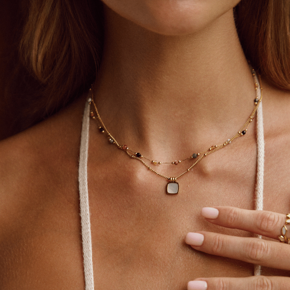 Elowen Shell Pendant Necklace