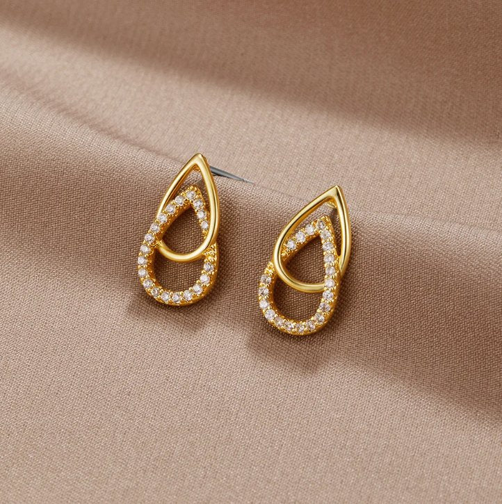 Amara Teardrop Earrings