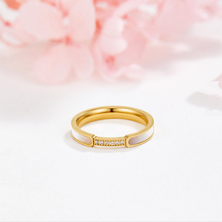 Elara Pearl Glow Ring