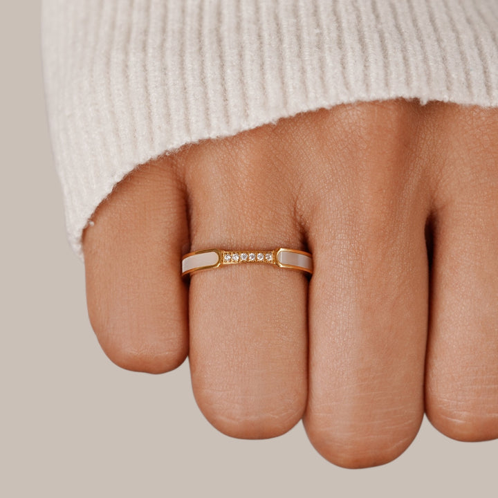 Elara Pearl Glow Ring