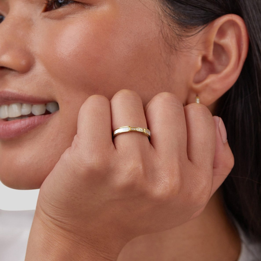 Elara Pearl Glow Ring
