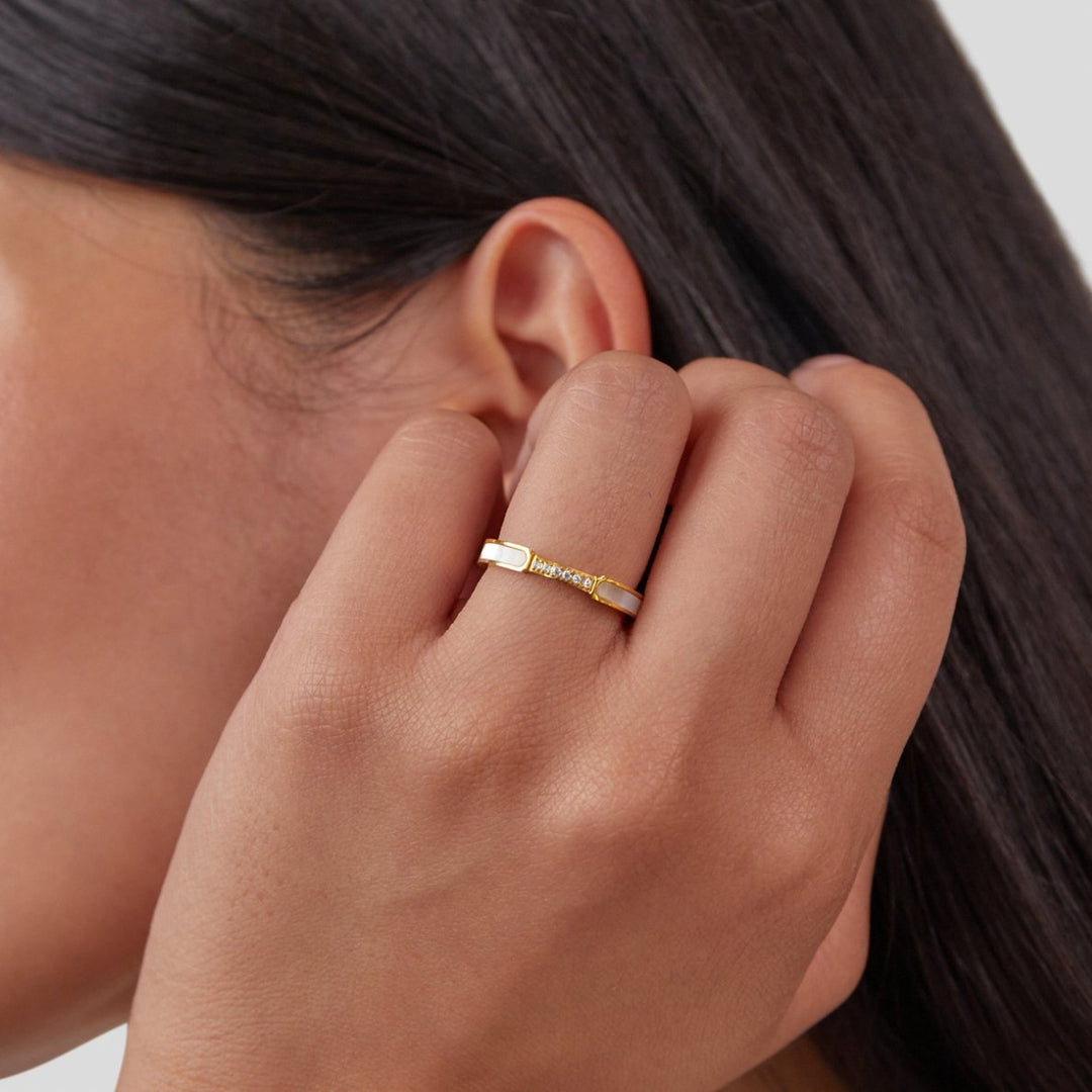 Elara Pearl Glow Ring