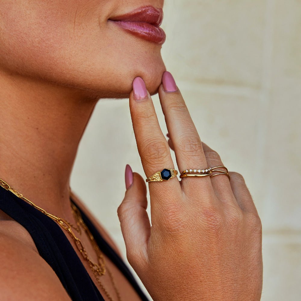 Noir Heirloom Ring