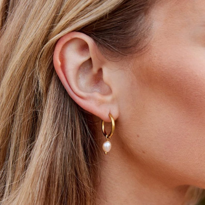 Pearl Bella Hoop Earrings