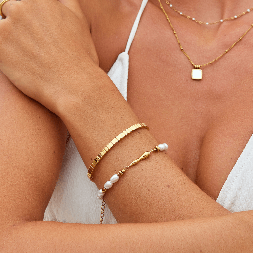 Antoinette Textured Bangle