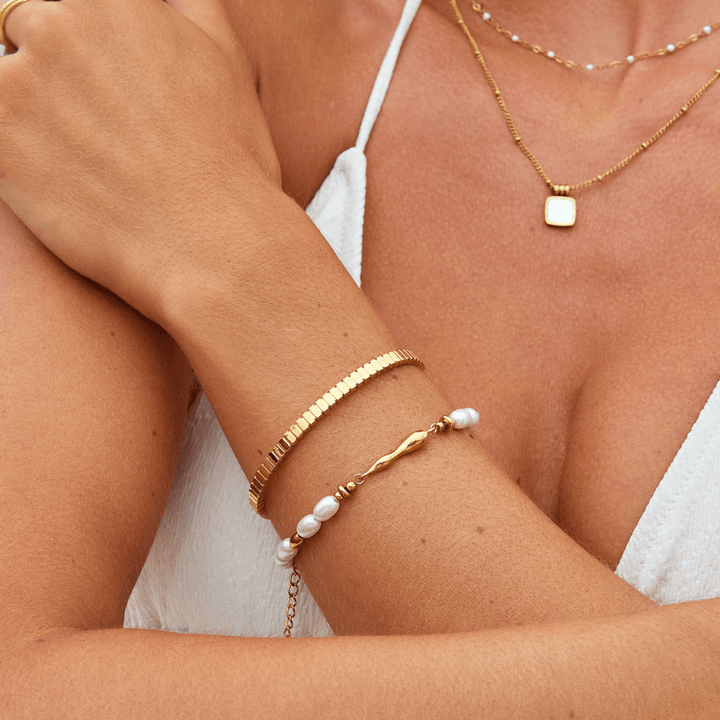Antoinette Textured Bangle