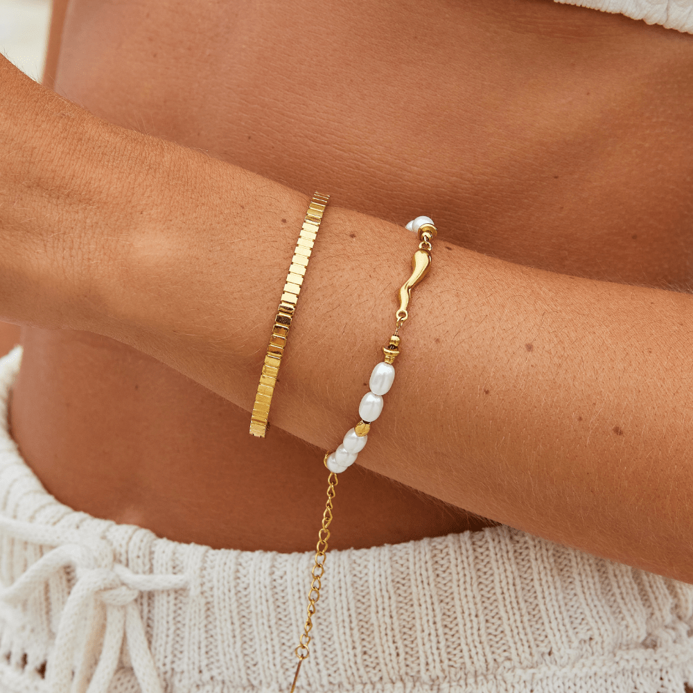 Antoinette Textured Bangle