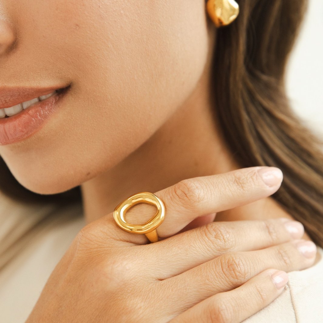 Aurelia Oval Ring