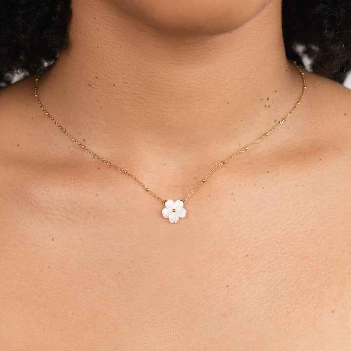 Amélie Shell Necklace