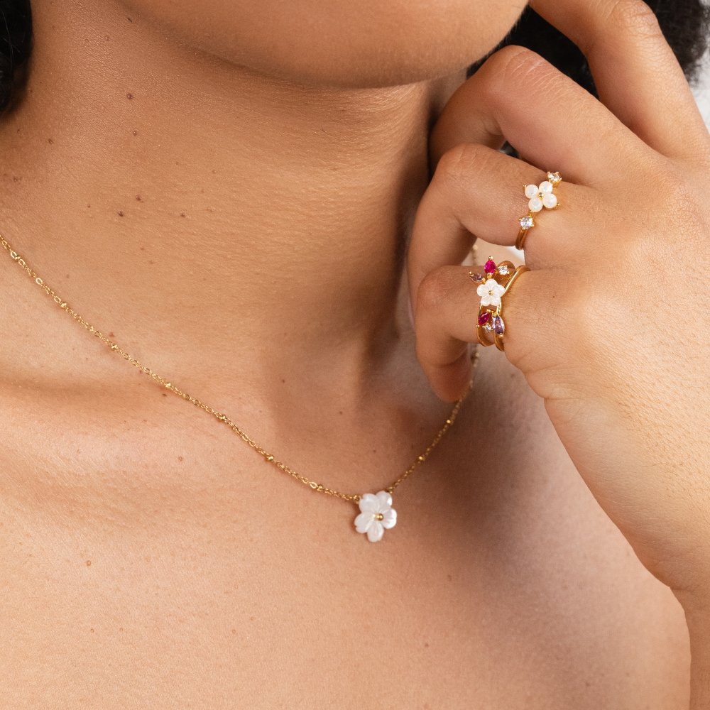 Amélie Shell Necklace